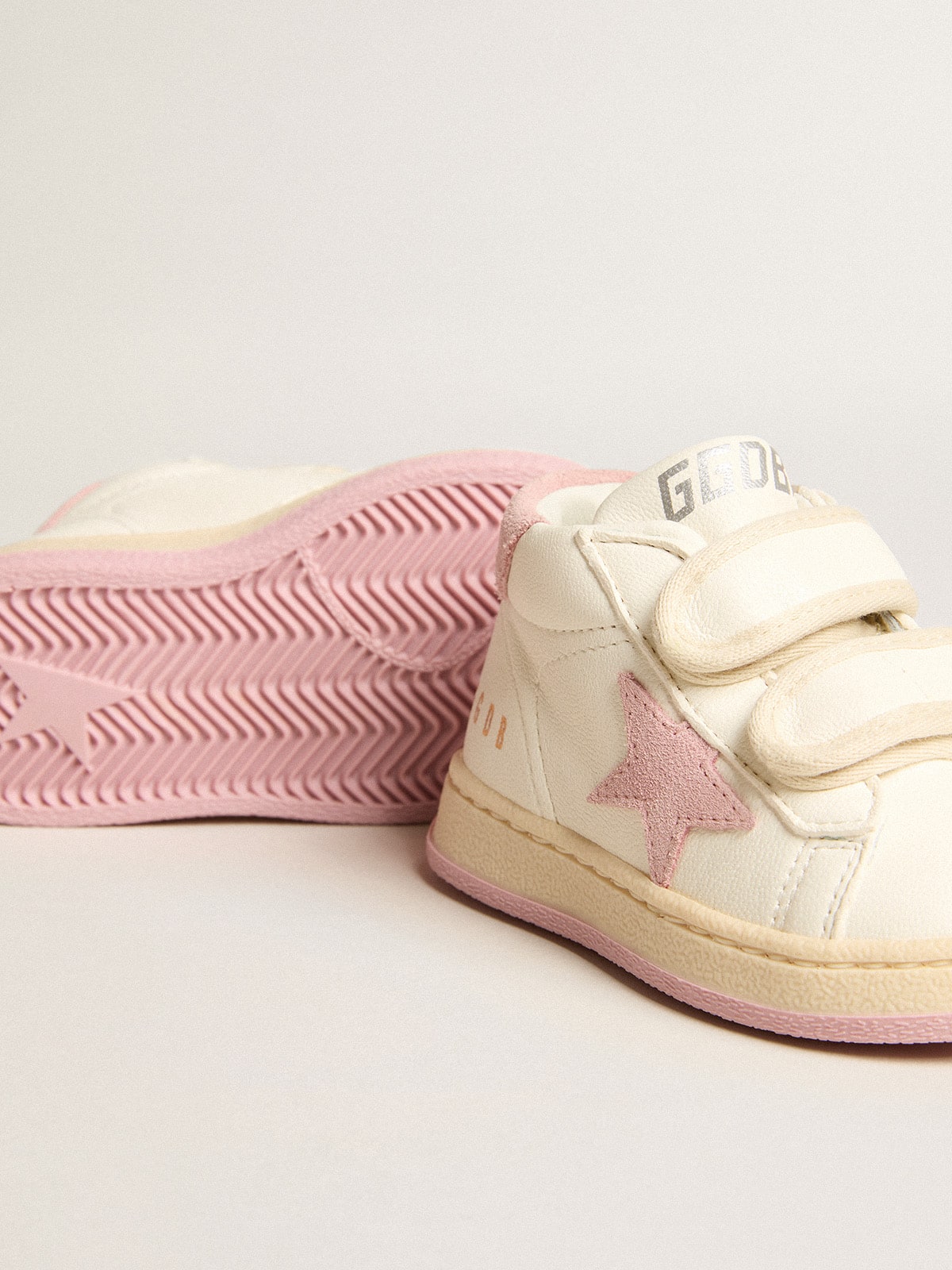 June Junior in nappa leather with old rose suede star and heel tab