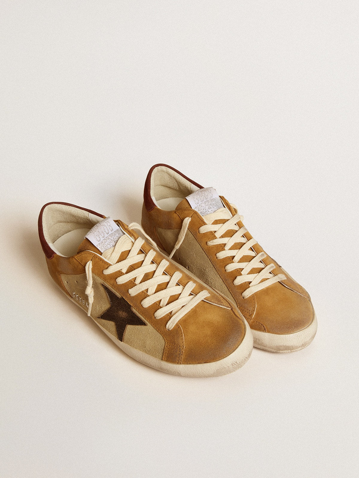 Men's Super-Star in beige and caramel suede with black crackle leather star