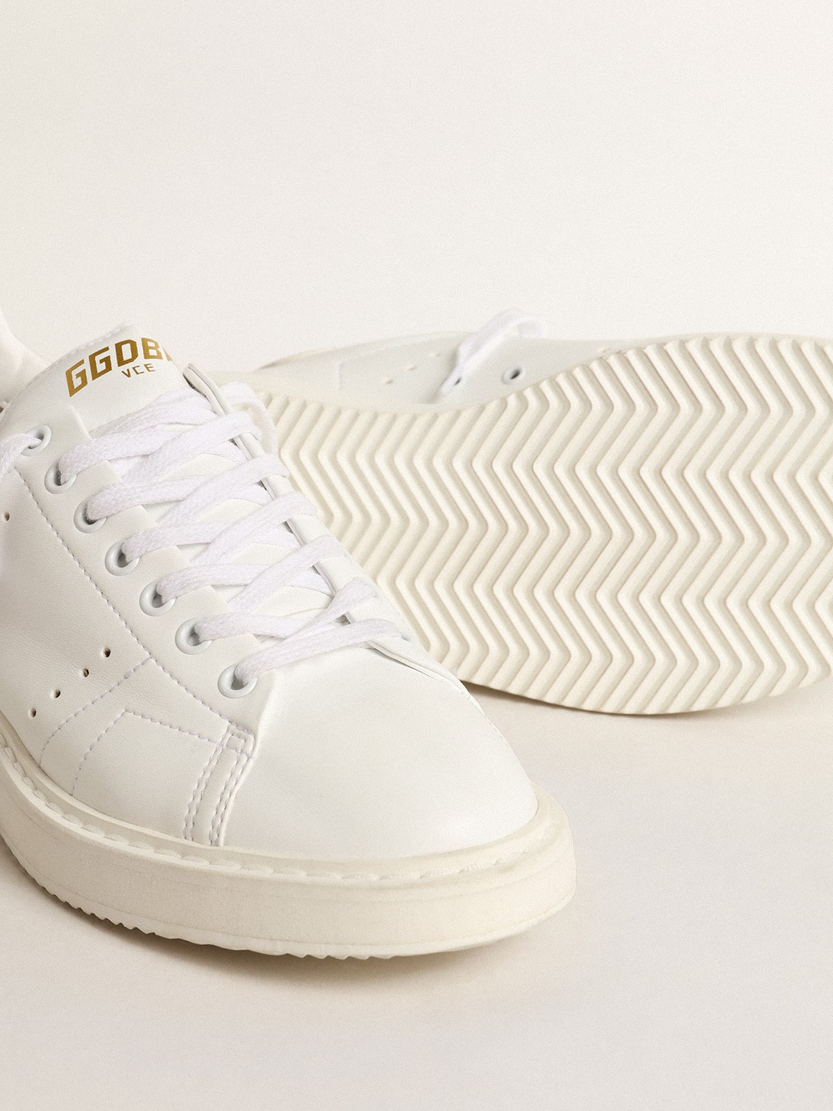 Men's bio-based Starter with white star and heel tab