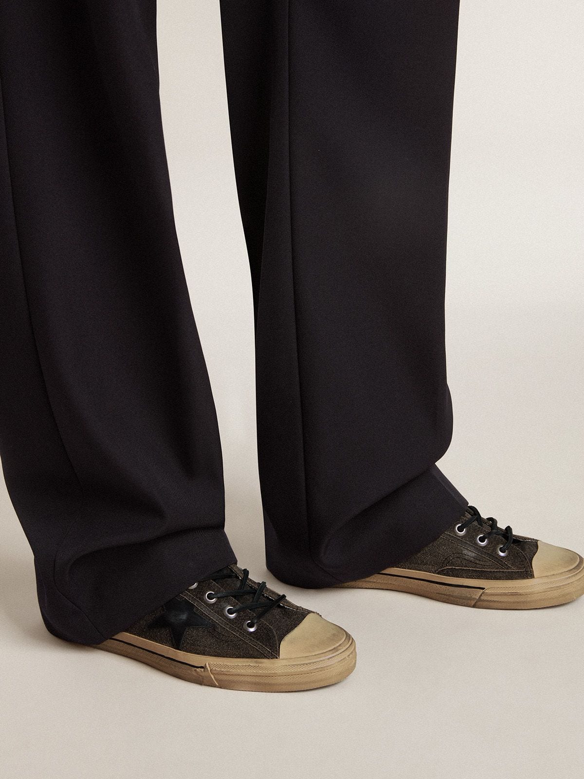 Men's V-Star in black suede with black leather star