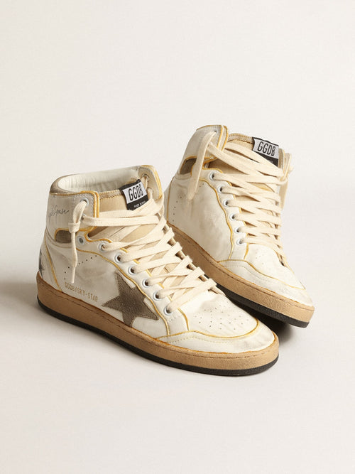 Men's Sky-Star in white nappa leather with dove-gray suede star