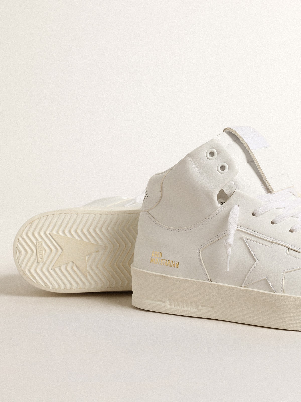 Men's bio-based Mid-Stardan with white star and heel tab