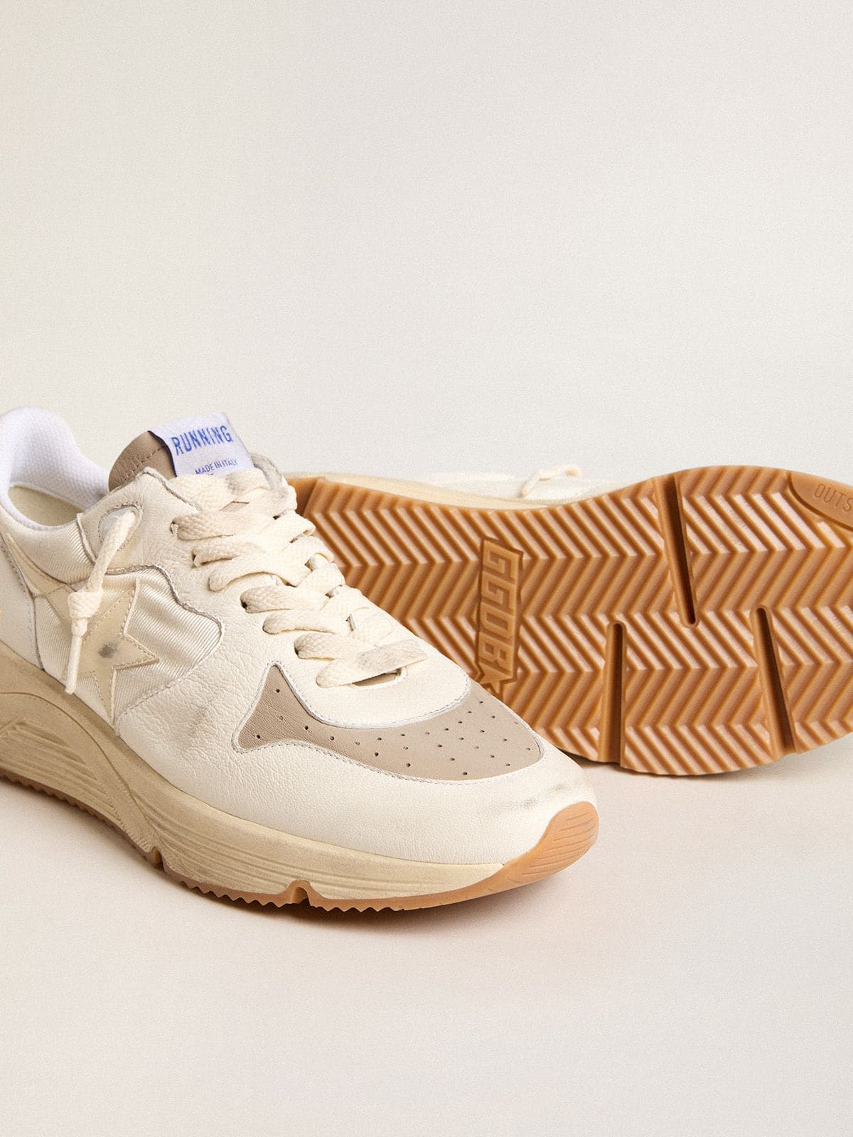Men's Running Sole in nappa leather with beige leather star and red heel tab