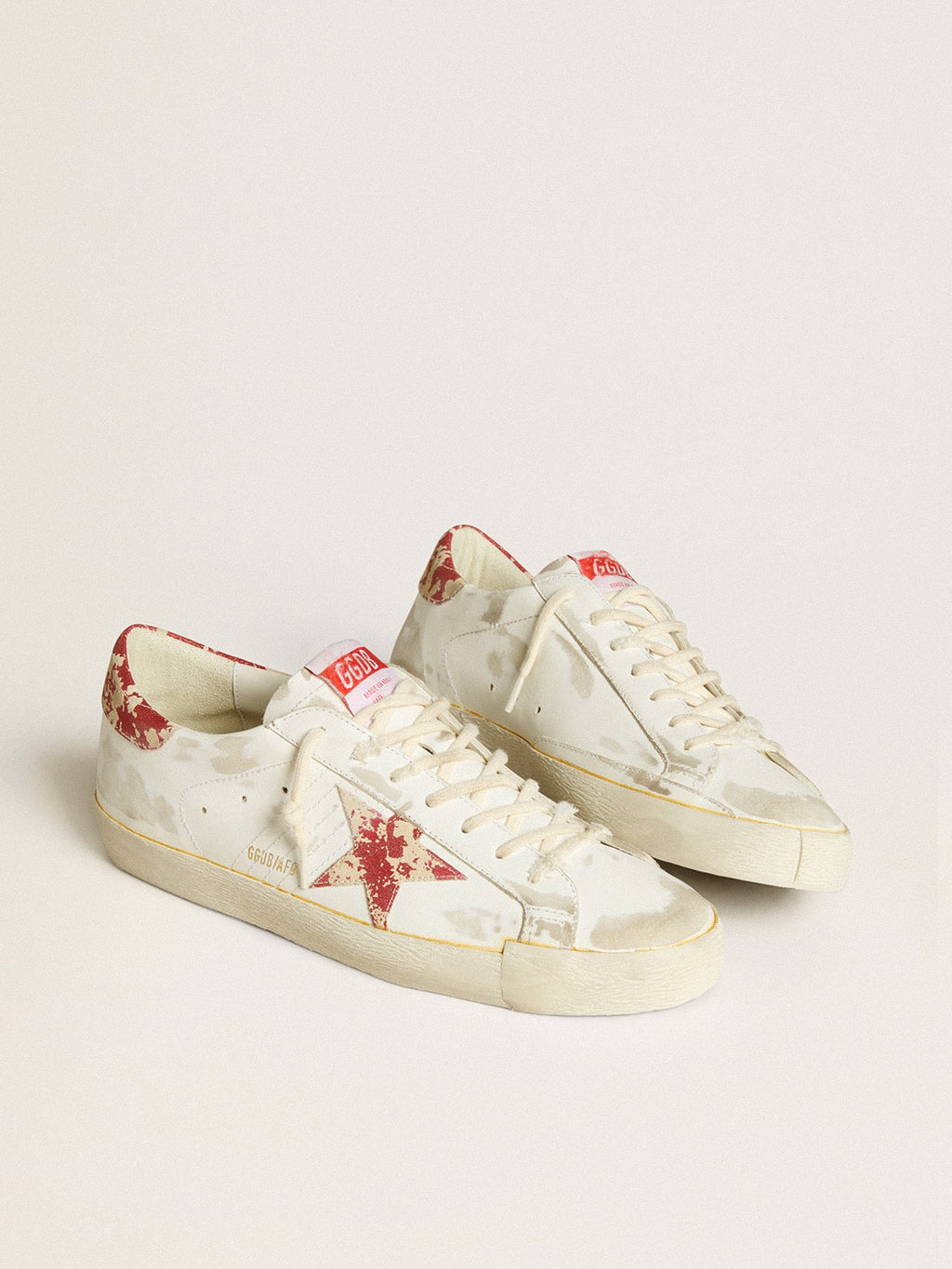 White Women's Super-Star LAB with rust-effect star and heel tab