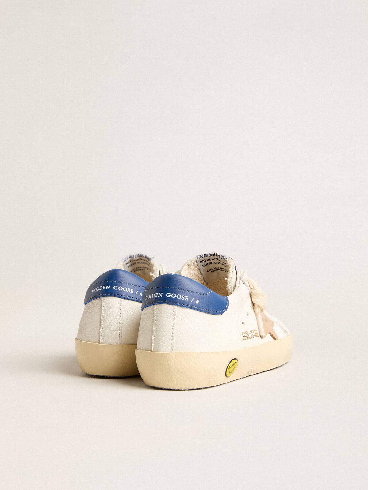 Young Super-Star in nappa leather with a beige star and blue heel tab